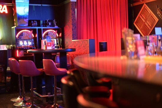 すすきのガールズバーおすすめ20選　4位:Bunny’s Bar million 駅前通本店