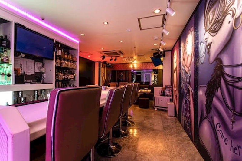 すすきのガールズバーおすすめ20選　15位:Girl’s Bar はなはな