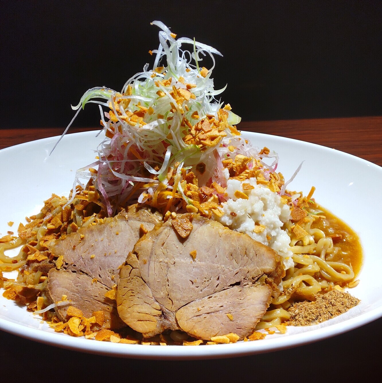 すすきのビアバーでおすすめ20選 15位:汁なし担々麺研究所 本店