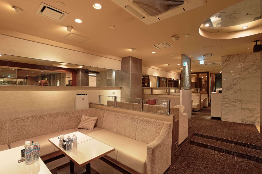 福岡のキャバクラのおすすめBEST40選 40位:CLUB Roe