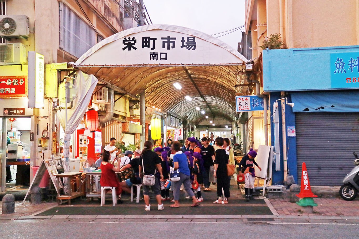 沖縄 夜遊びスポット 11選 3位　栄町市場