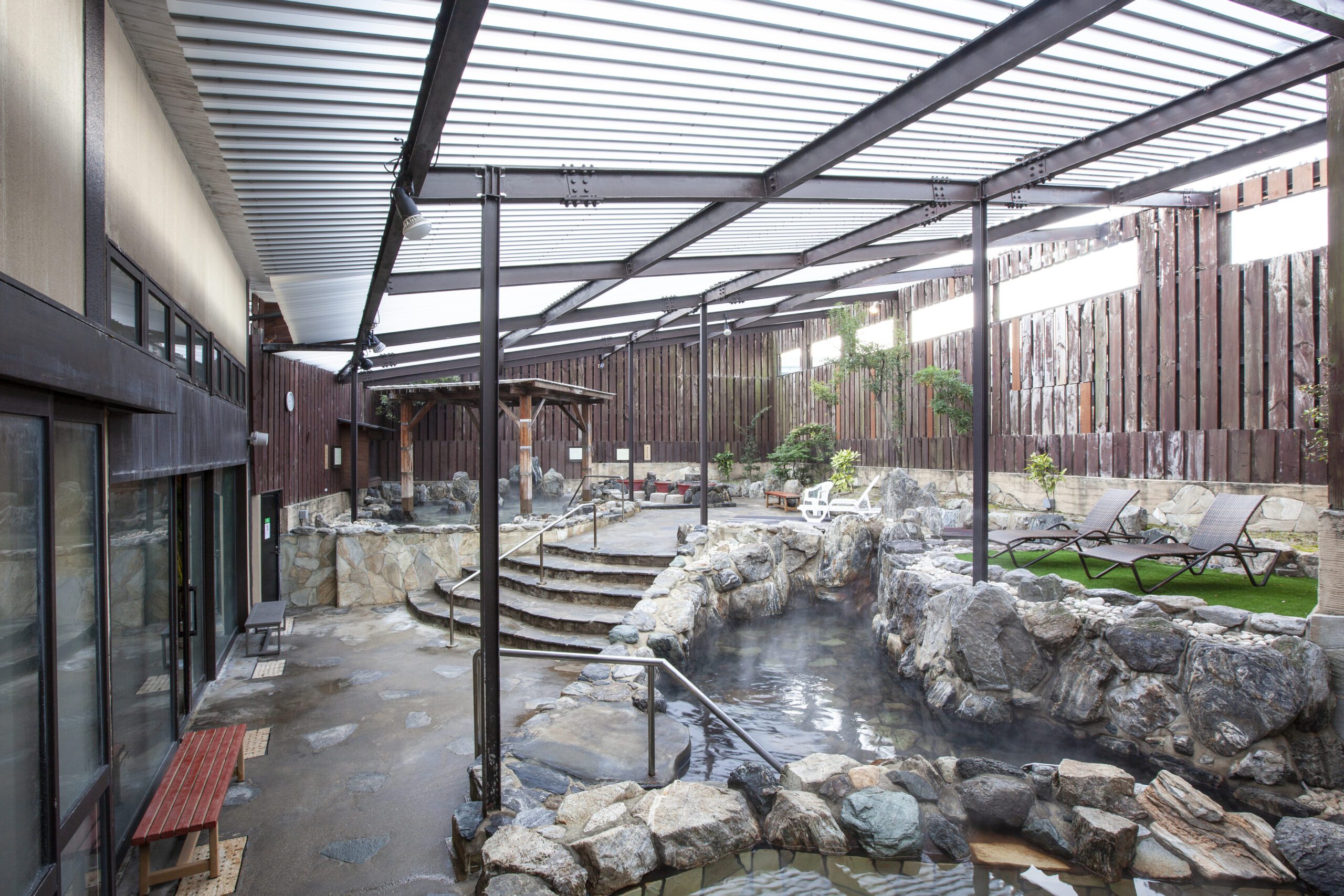 福岡の夜遊びスポットおすすめ　15選　第13位：みなと温泉 波葉の湯