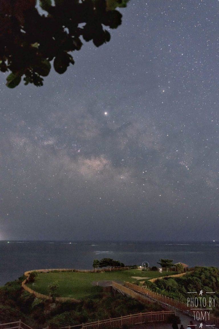 沖縄の夜景と星を楽しめる場所15選　15位:知念岬公園