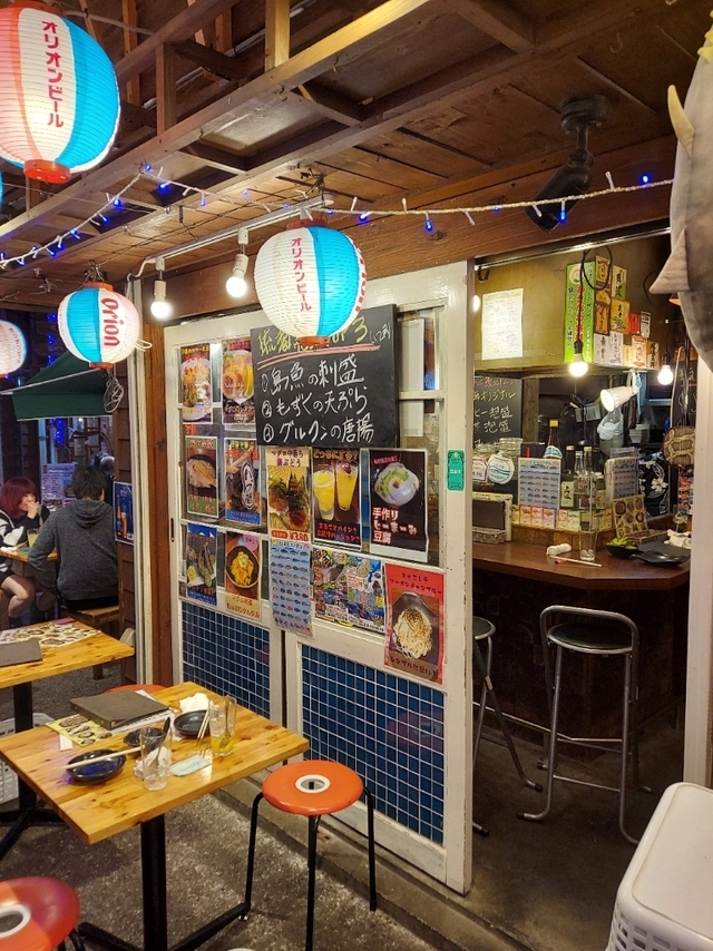 沖縄の夜遊びスポット15選　13位:国際通り 屋台村