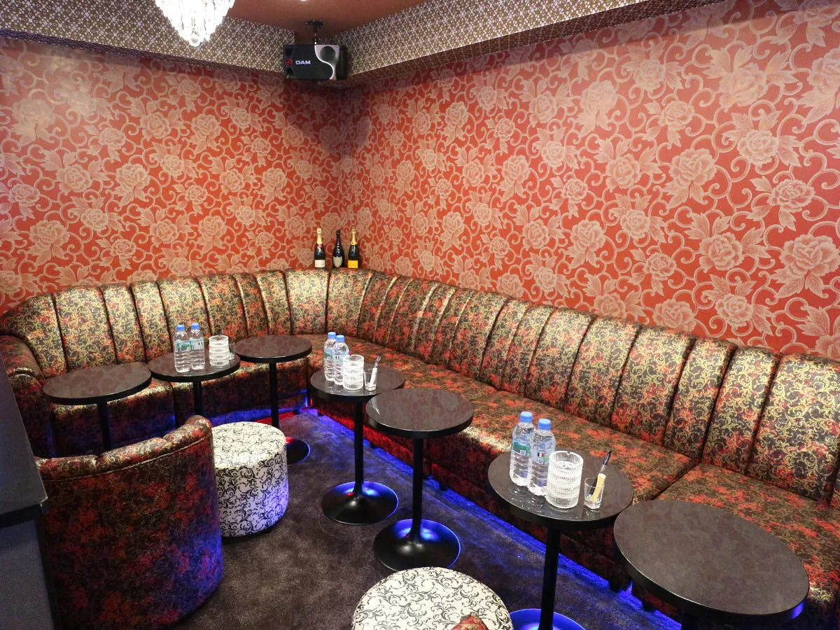 渋谷のキャバクラ人気12選 第12位:Club Recent