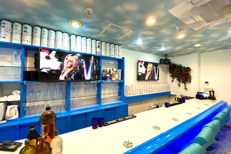 姫路　キャバクラ　20選　第８位　Resort Style Bar Santorini