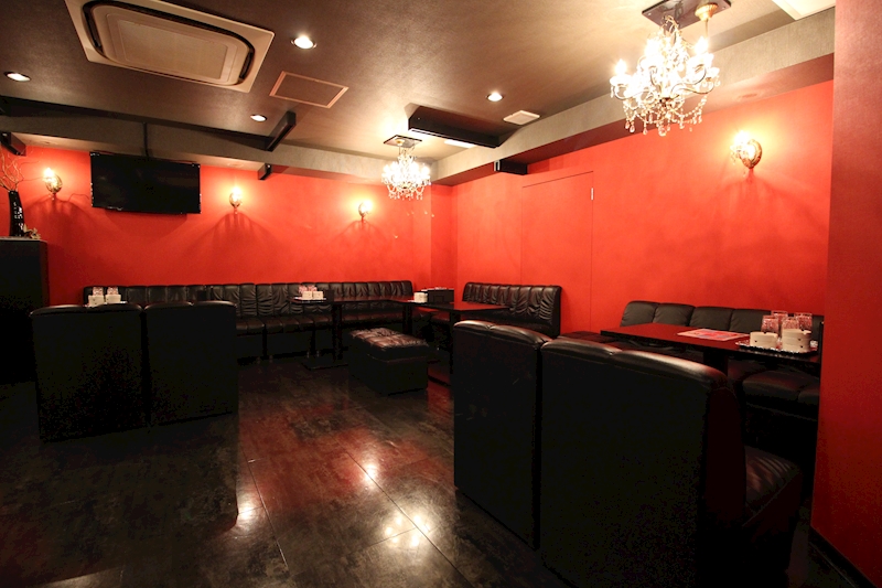 ミナミのキャバクラ20選 19位:CLUB LOTUS