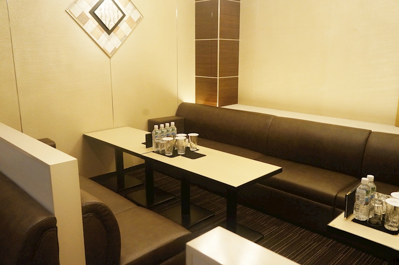 ミナミのキャバクラ20選 1位:MY HONEY