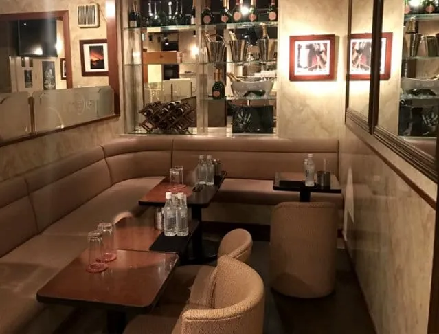 新橋　キャバクラ　40選　　第40位　Lounge 雅