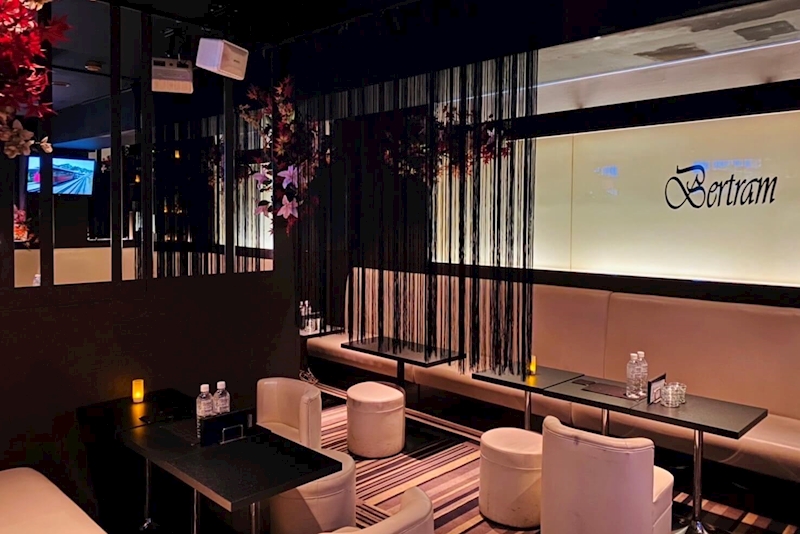 新橋　キャバクラ　40選　　第37位　バートラム 新橋店