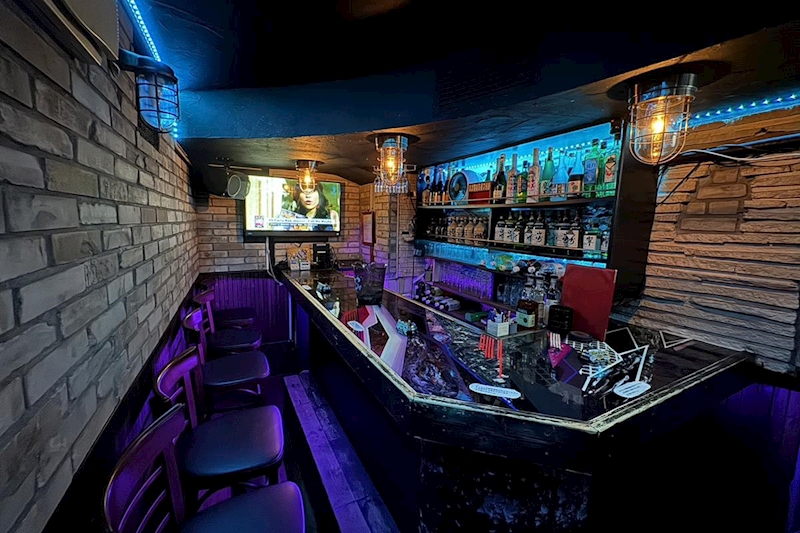 新橋　キャバクラ　40選　　第39位　CLUB HANA 新橋