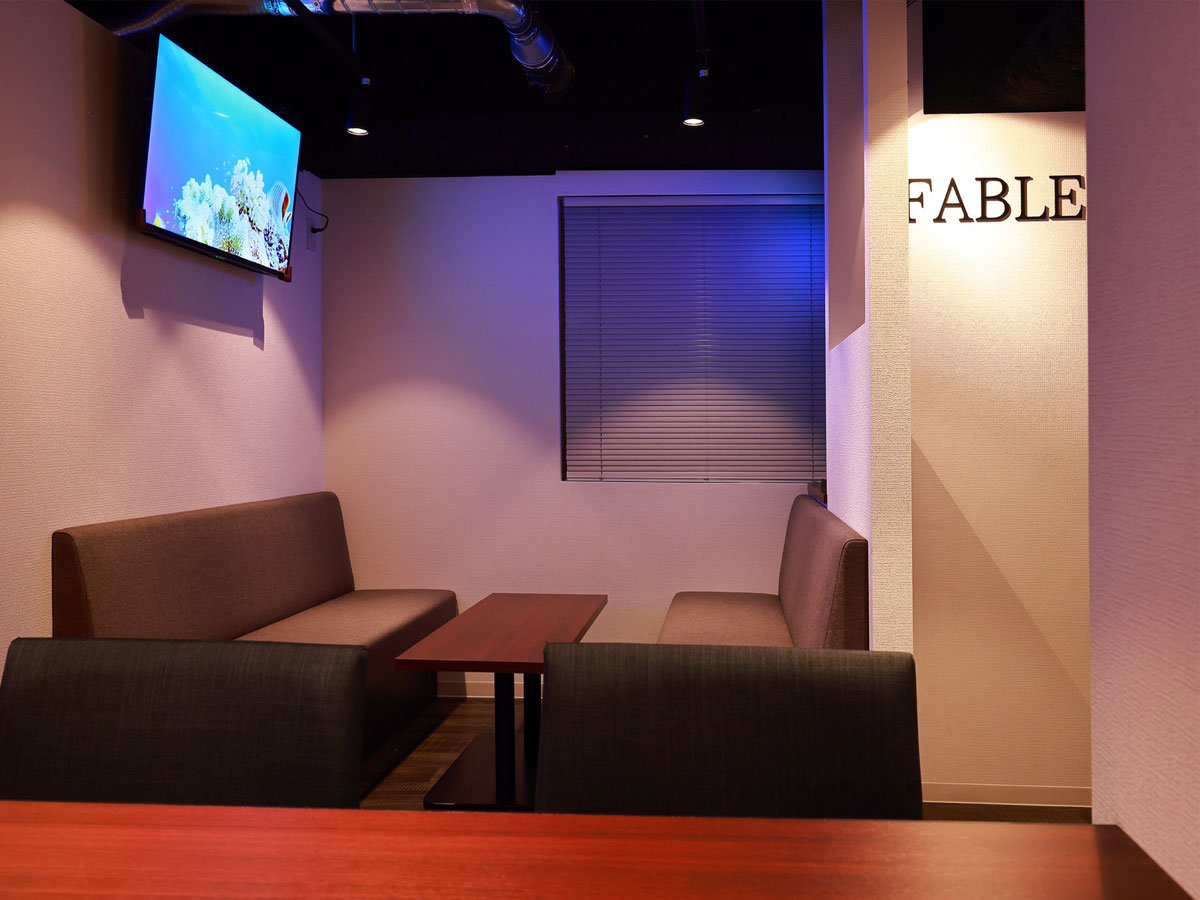 新橋　キャバクラ　40選　　第26位　Lounge FABLE