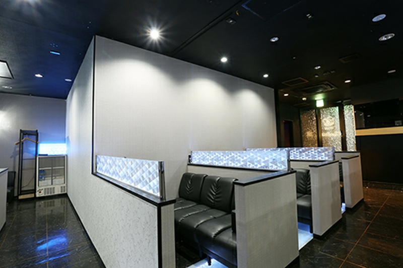福山市のキャバクラ20選　15位:club charlotte -シャーロット-