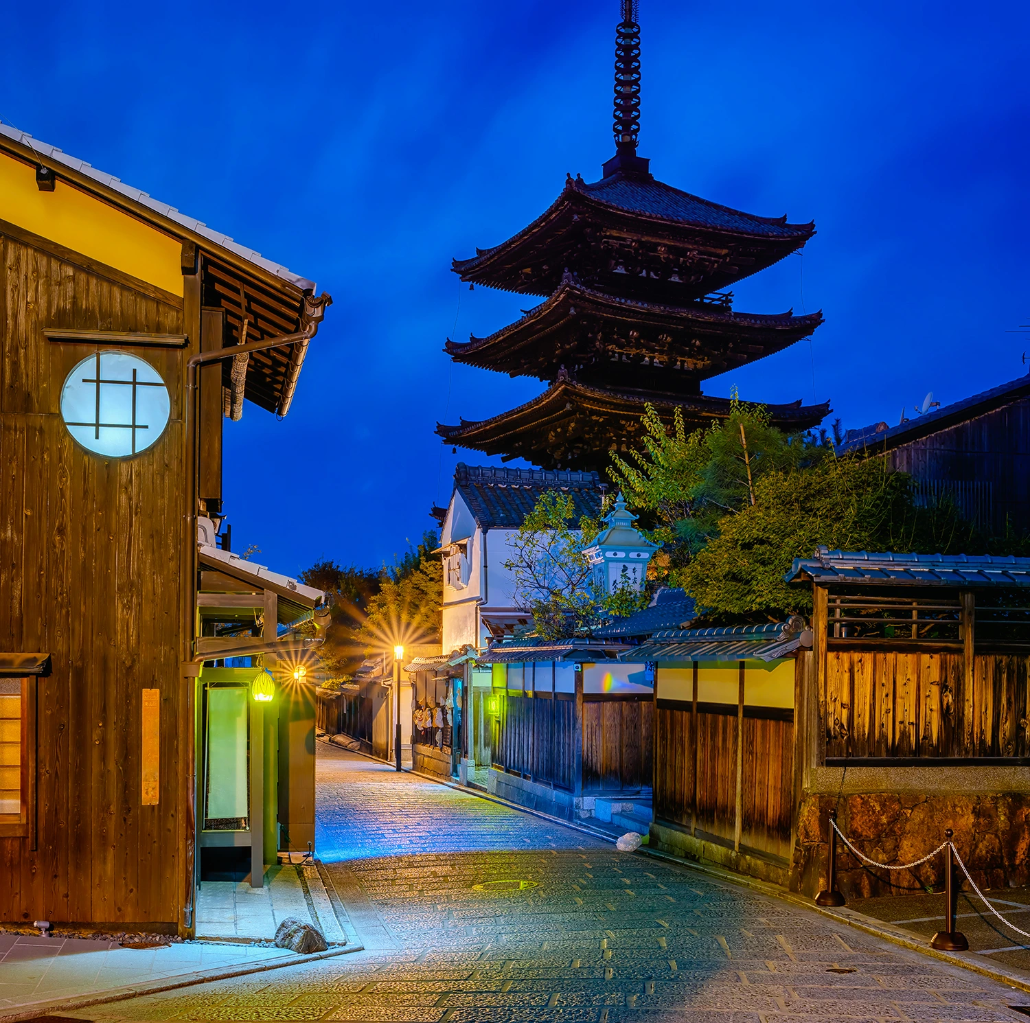 京都の夜デートのおすすめ20選　20位:二年坂・三年坂
