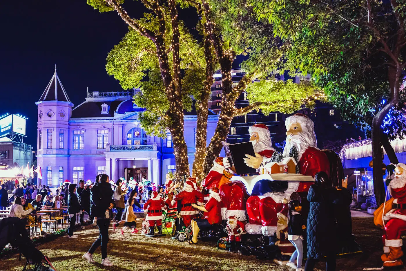 福岡のイルミネーションのおすすめ30選　29位、FESTA de SANTA（貴賓館前広場）