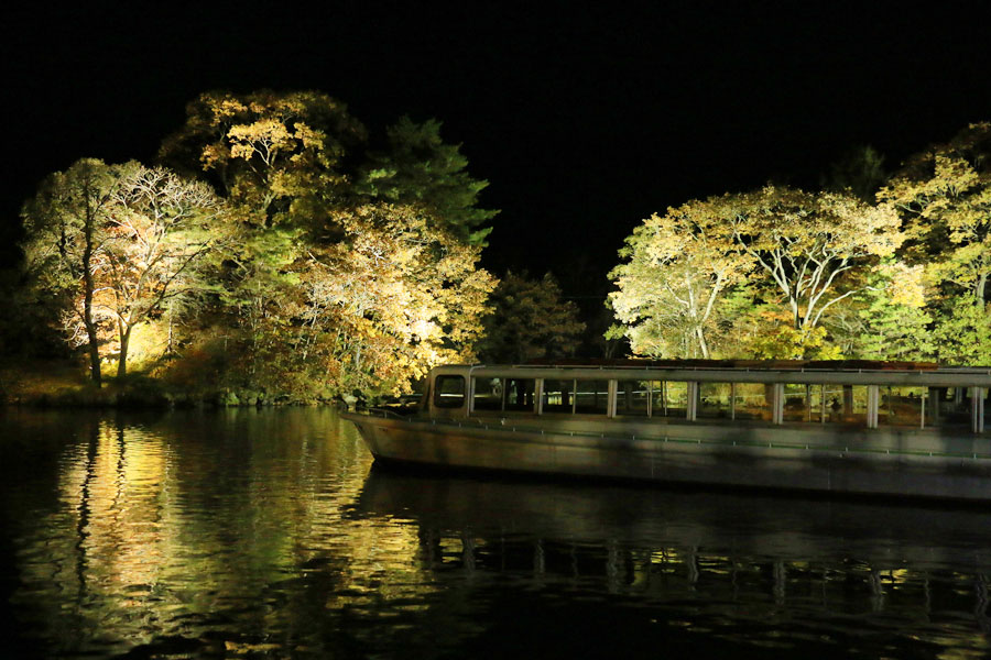 札幌の紅葉のライトアップのおすすめスポット7選　5位:大沼国定公園