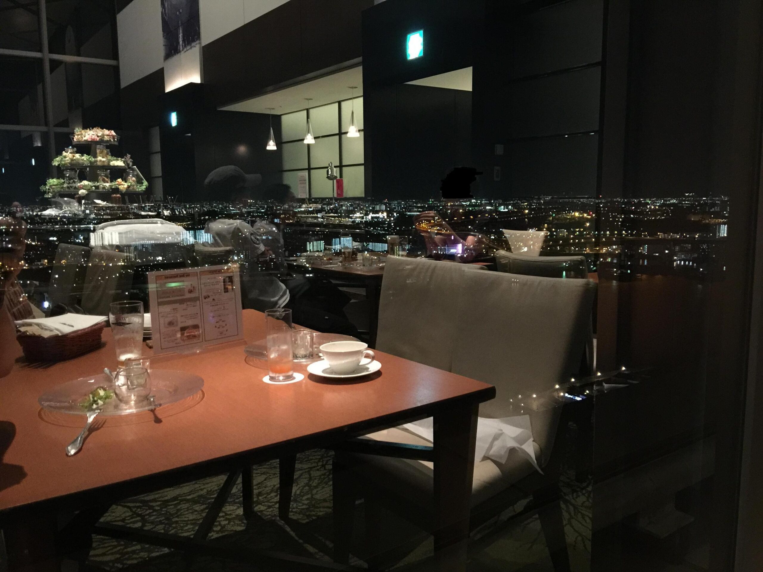 大阪の夜景ディナーのおすすめ店20選　20位:トップ・オブ・ユニバーサル