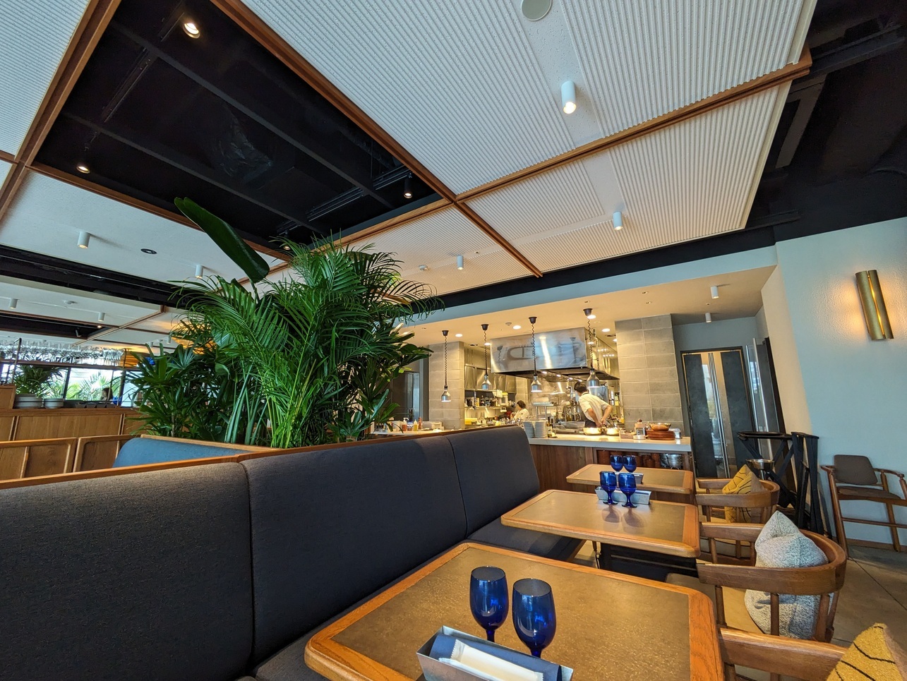 沖縄の夜カフェのおすすめ20選　8位:A LONG VACATION.