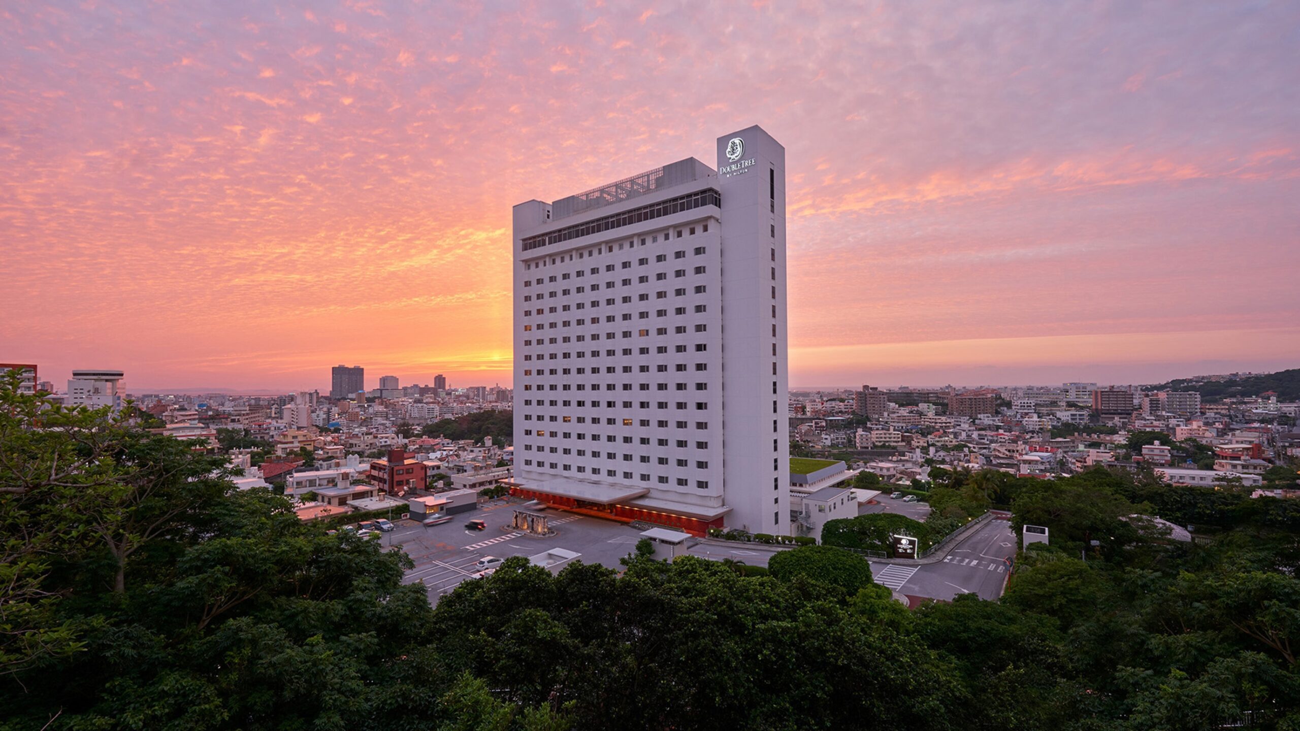 沖縄の夜景ホテルのおすすめ20選　1位:ダブルツリーbyヒルトン那覇首里城