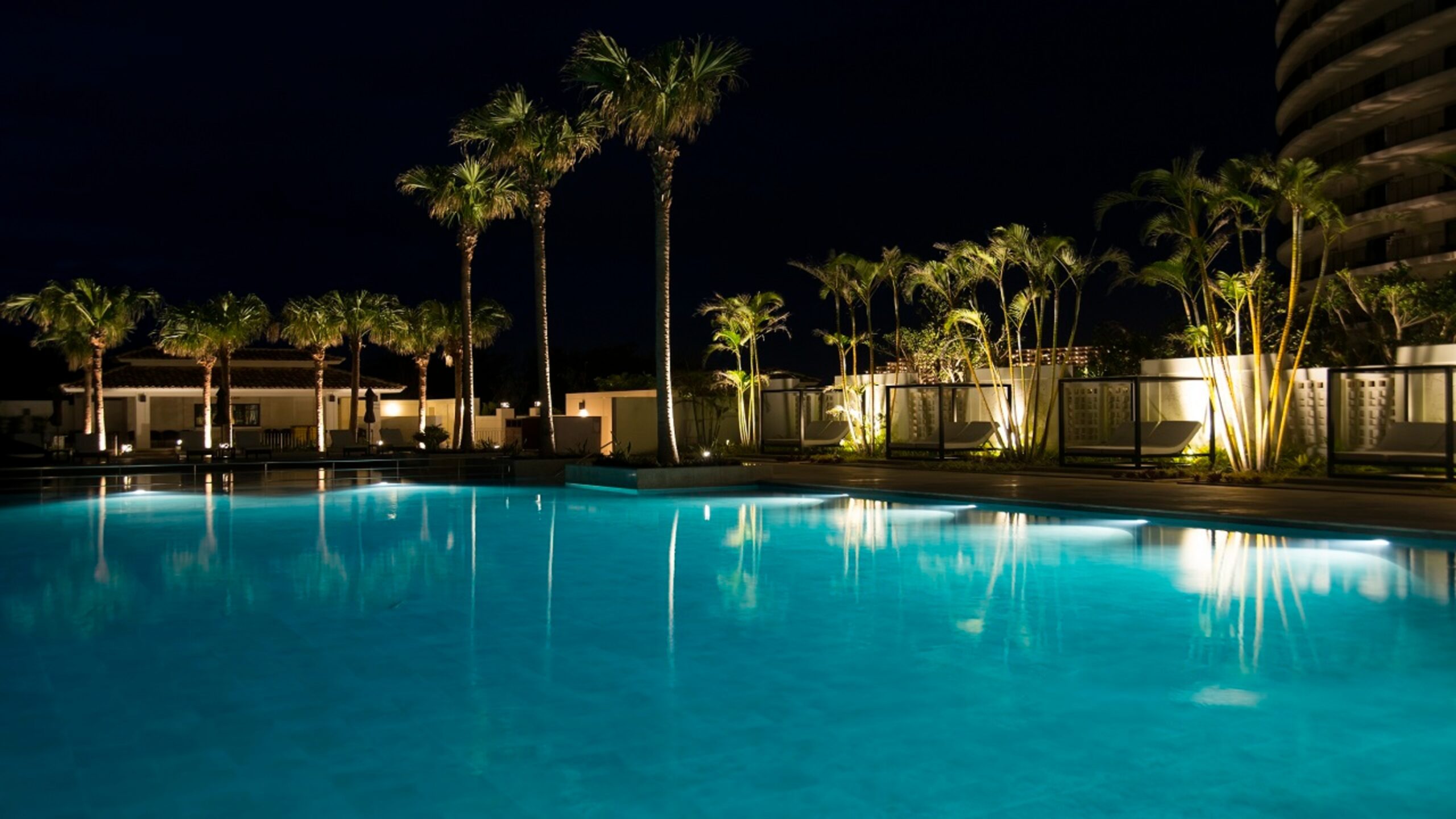 沖縄のナイトプールのホテル20選　7位:ホテルモントレ沖縄　スパ＆リゾート