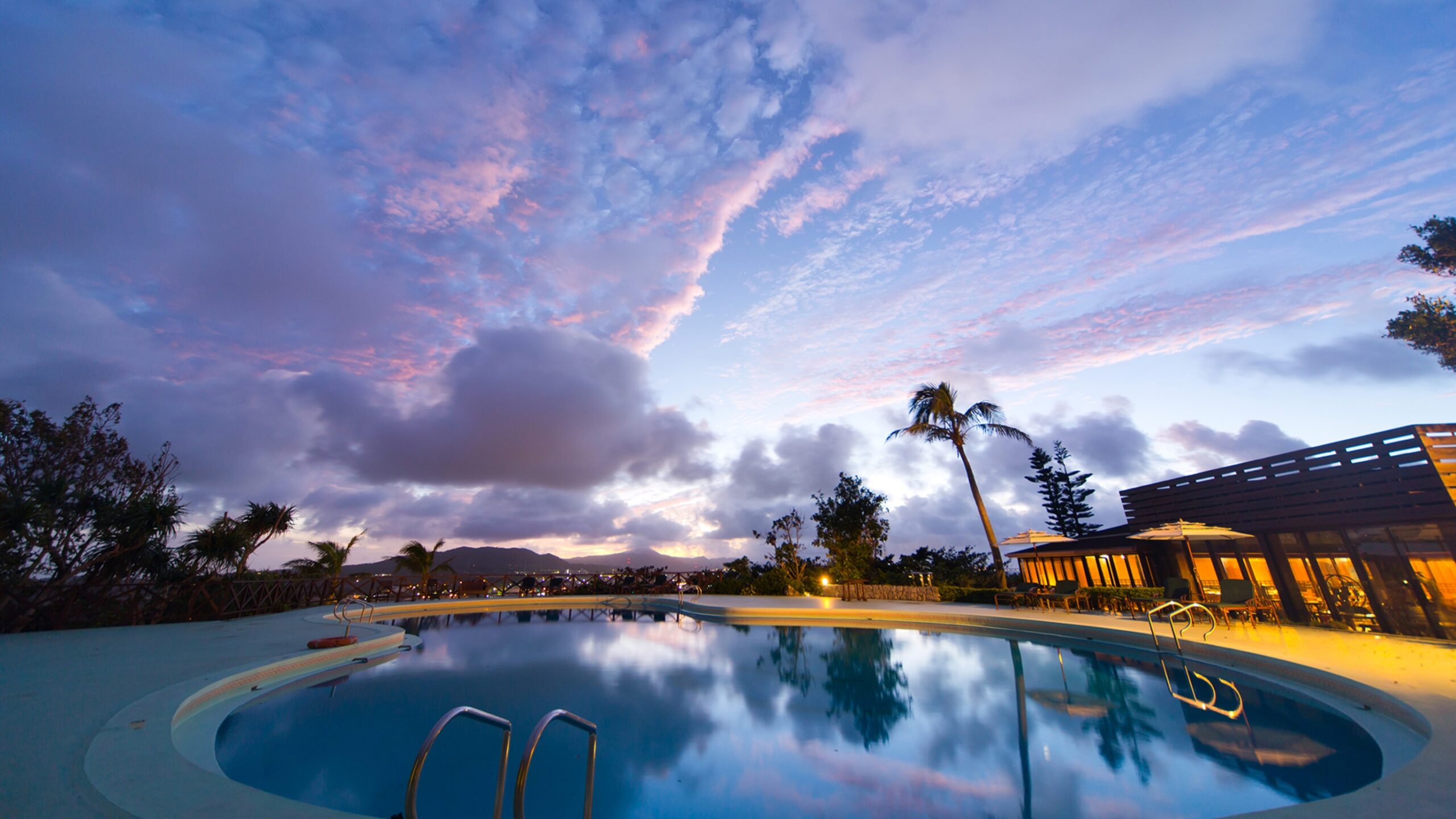 沖縄のナイトプールのホテル20選　15位:ココガーデンリゾートオキナワ