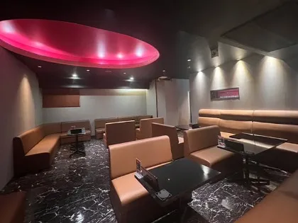 那覇のキャバクラ20選　17位:Club RAVISH