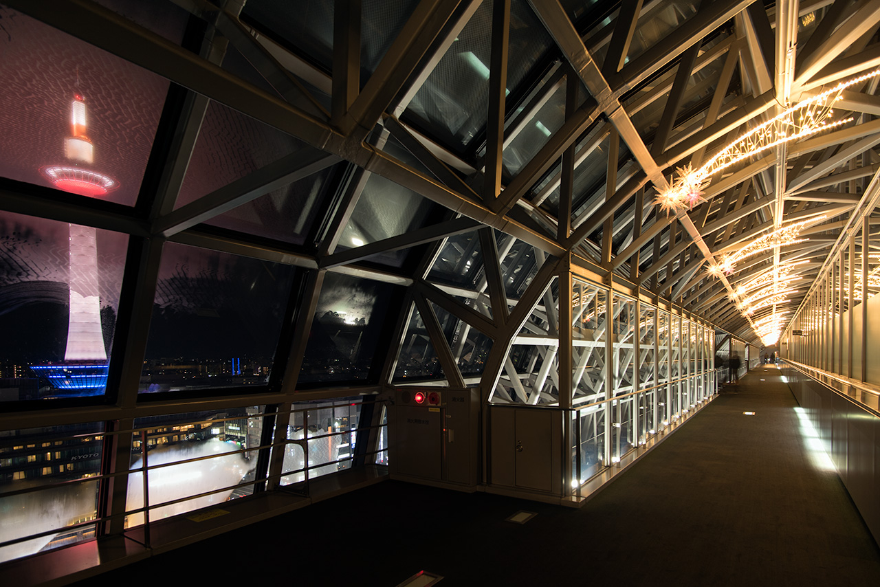 京都のナイトスポット25選　16位:京都駅 空中径路