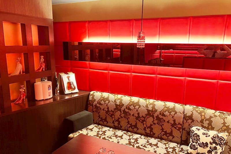 小山市のキャバクラ20選　3位:lounge 椿