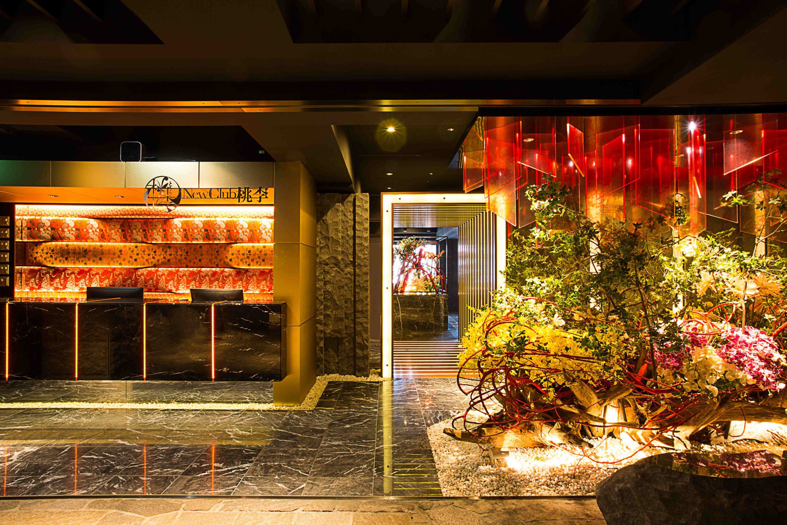 札幌市　キャバクラ　20選　第１位　BARCELONA 桃李（とうり）