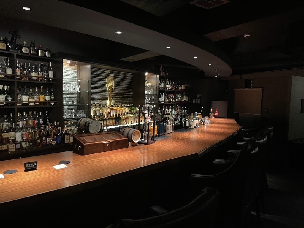 沖縄のバーで一人におすすめのバー20選　14位:Bar The Authentic 坂梨