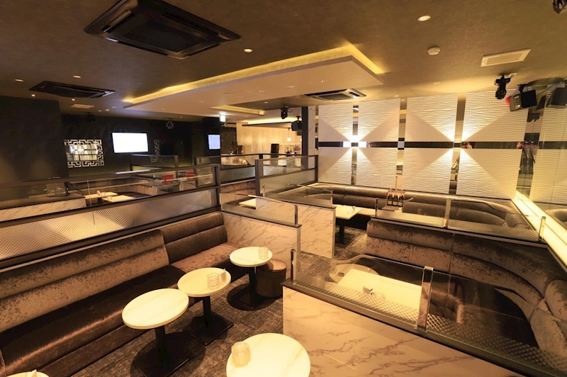 中洲のキャバクラの日曜営業のおすすめ店BEST30：第25位　Lounge LUCIA 