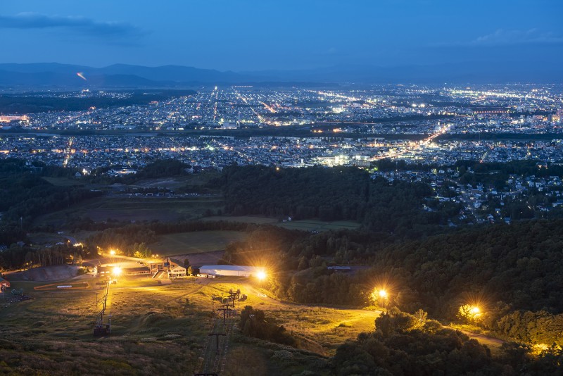 北海道の夜景ドライブスポット20選　11位:ニコラス展望タワー