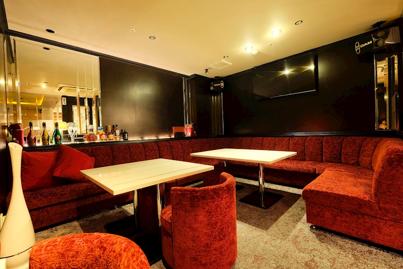 中洲のキャバクラの近いおすすめ店21選：第4位　club New Ever(エバー)