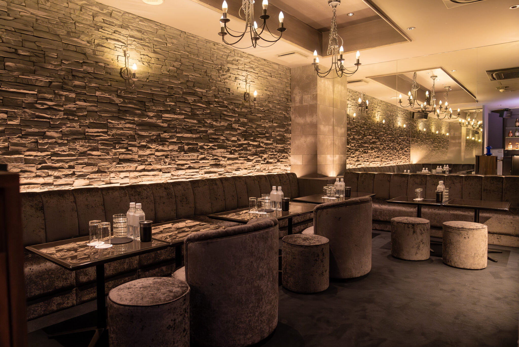 銀座のラウンジおすすめTop20　第16位：OMM LOUNGE