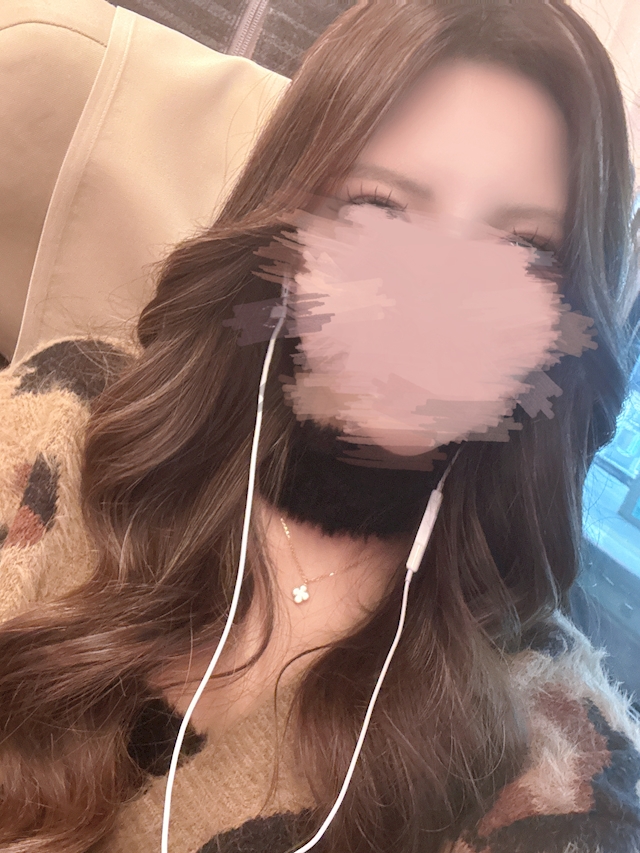 銀座のキャバ嬢で有名なおすすめキャスト　第10位：楠 エマさん（CLUB PARADI）