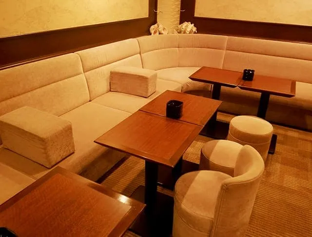 銀座のラウンジおすすめTop20　第13位：シーコンパス